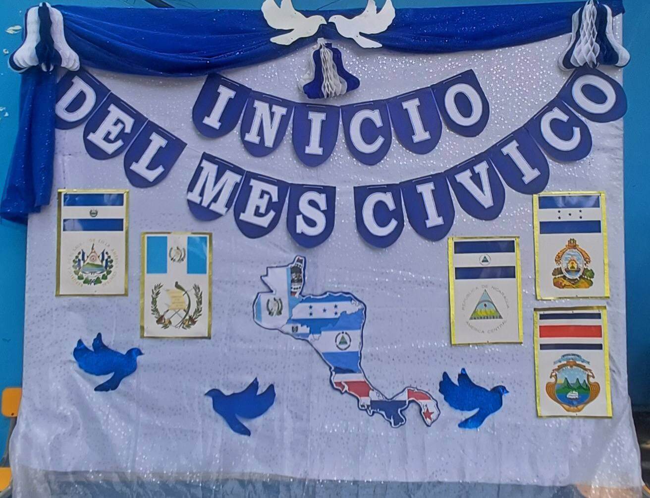 Iniciamos el Mes Cívico