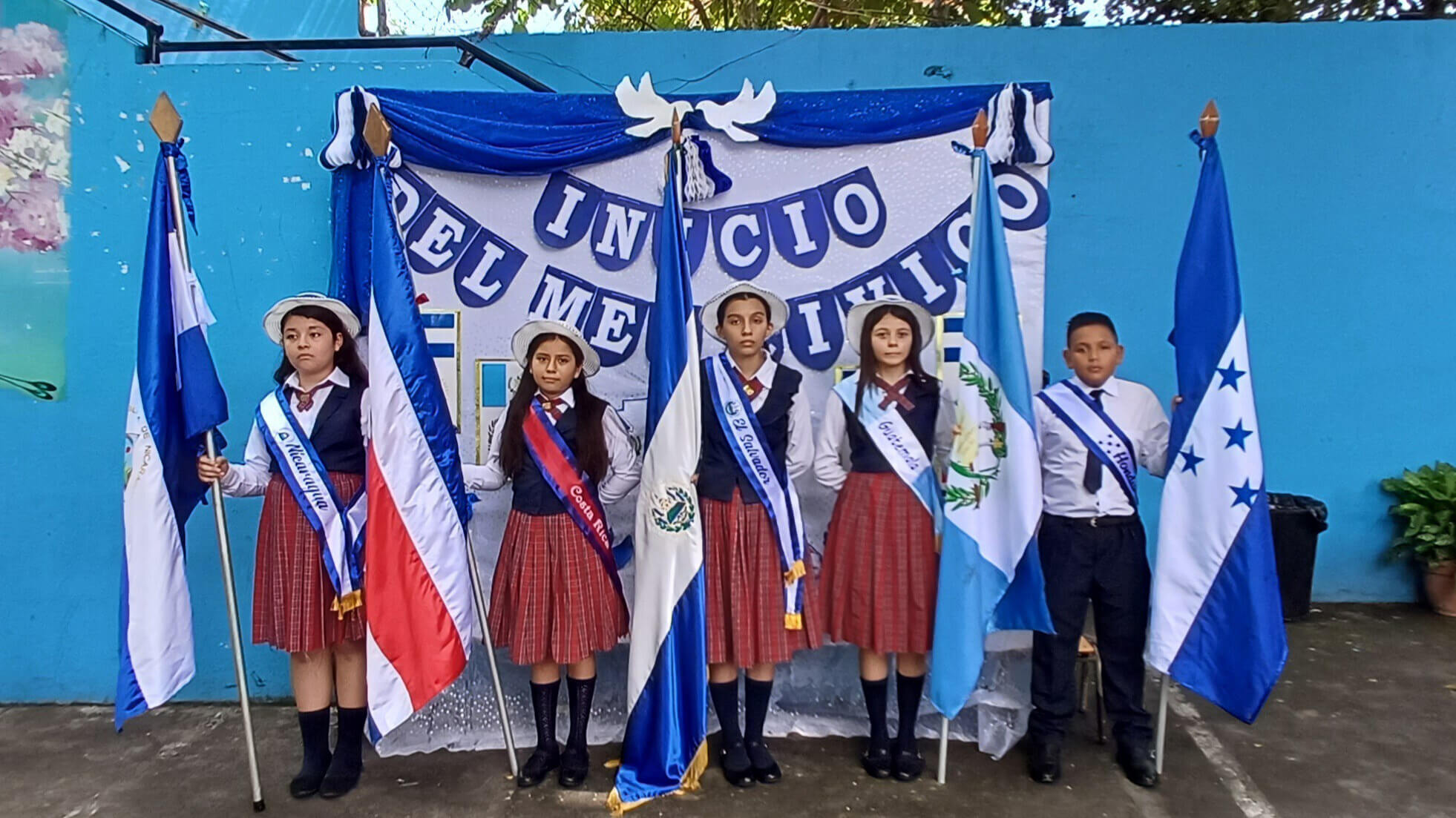 Iniciamos el Mes Cívico