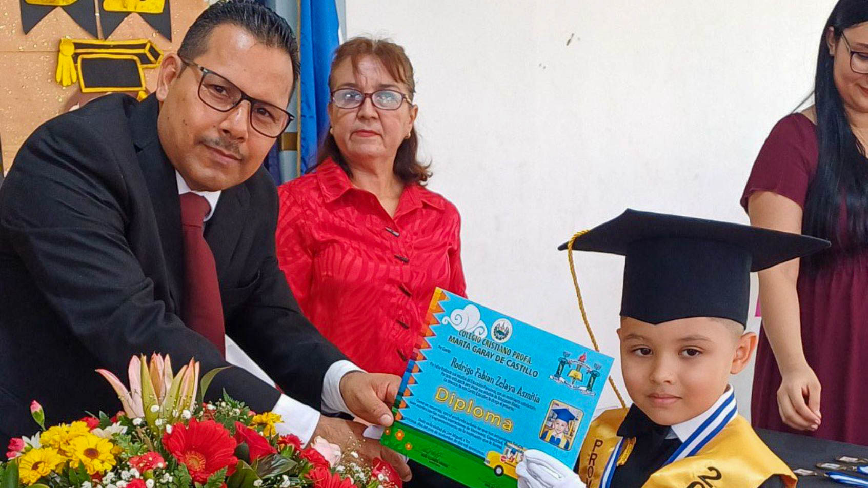 Foto grupal con maestras